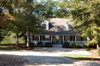 1502 Lakecrest Dr, Mayfield, GA 31087-4554