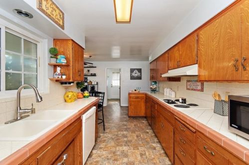 3876 Madrona Rd, Riverside CA  exterior