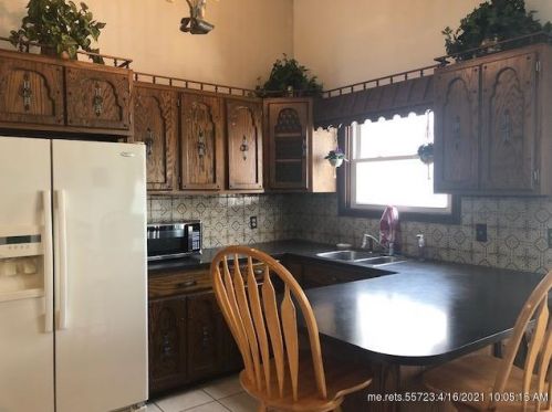 38 Stevens St, Lewiston, ME 04240-5654