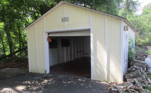 34 Washington St, Annandale, NJ 08801-3090