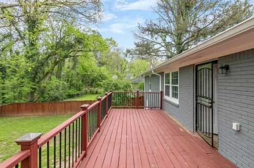 2829 Horse Shoe Dr, Atlanta GA  30316-4219 exterior
