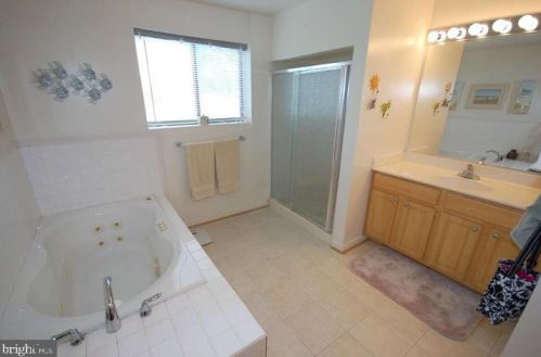 3506 Farthing Dr, Silver Spring MD 20906-4128 exterior