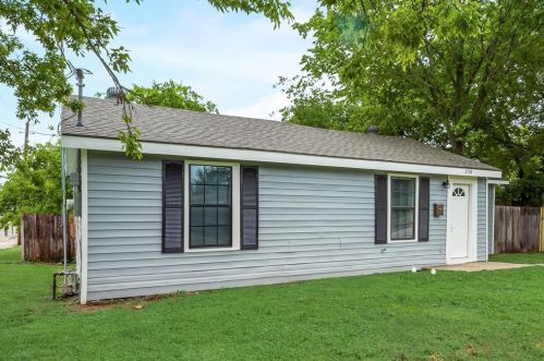 2732 Stark St, Fort Worth TX  76112-6555 exterior