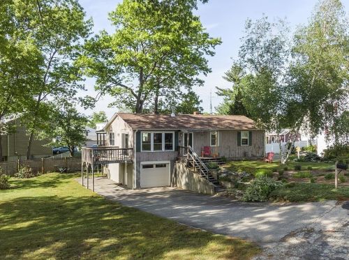 5 Field St, Nashua, NH 03060-4654