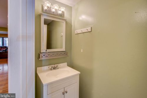59 Sayre Dr, Princeton NJ  08540-5825 exterior