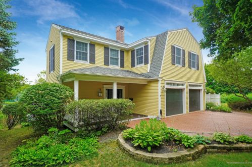 6 Bridge St, Hallowell, ME 04347-1126