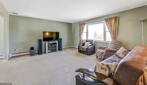 27 Rose Way, Dover, NJ 07869-1510