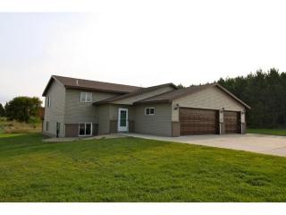 527 Madison Ave, Wadena, MN 56482-2520