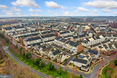 8810 Gunston St, Fulton MD  20759-2308 exterior