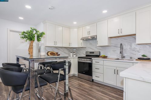 1344 Sherwood Dr, Concord CA  94521-3350 exterior