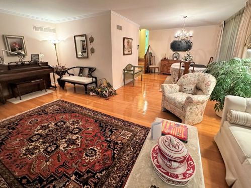 4304 Cedarwood Ln, Matteson, IL 60443-1913
