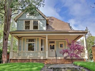 2207 14th Ave, Portland OR  97212-4483 exterior