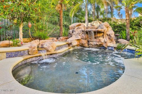 3961 Eagle Flight Dr, Simi Valley CA  93065-0222 exterior