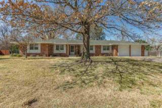 2243 Cardinal Dr, Wichita, KS 67204-5310