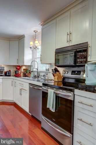 2502 Saddle Dr, Lancaster PA  17601-4827 exterior