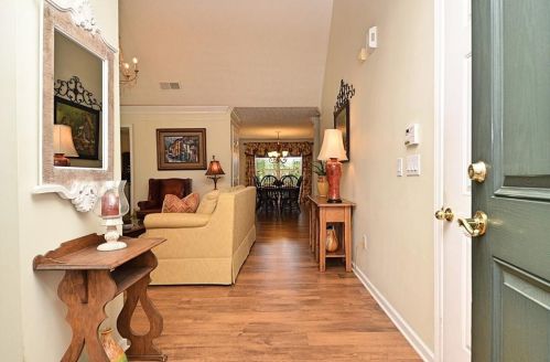 914 Village View Cir, Loganville, GA 30052-3929