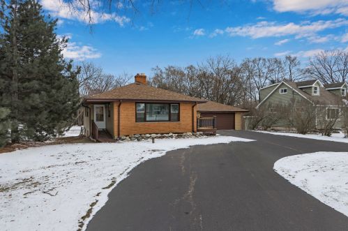 915 Tiffany Rd, Antioch, IL 60002-1139