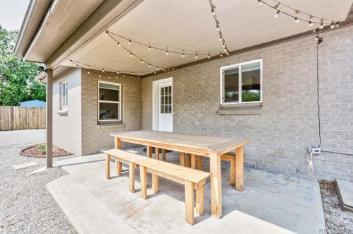 2938 Oneida St, Denver CO  80207-2913 exterior