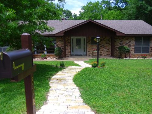 310 Cordell Dr, Mapleton, TX 75835-1304