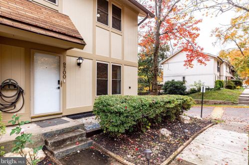 9700 Ashbourn Dr, Springfield, VA 22015-1806