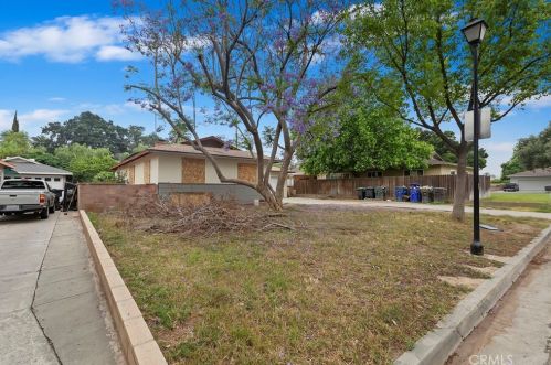 3256 Knoll Way, Riverside, CA 92501-1958