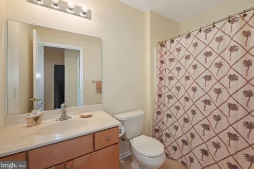 63 Spinnaker Dr, Mount Laurel NJ 08054-6107 exterior