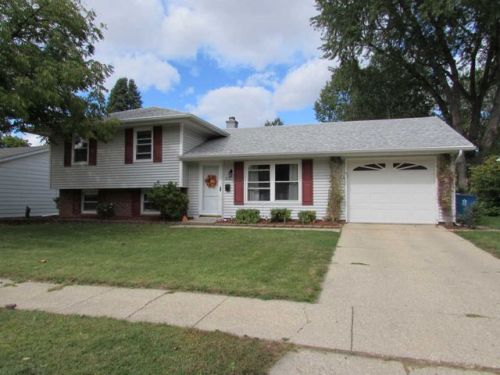 513 Heather Ln, Nelson, IL 61021-1130