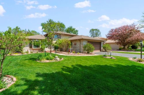 4920 Sycamore Ln, Oak Forest, IL 60452-4524