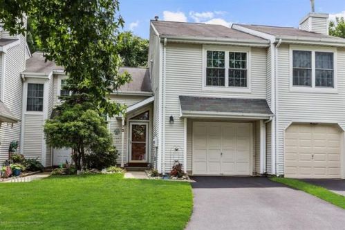 72 Malibu Dr, Tinton Falls NJ  07724-2549 exterior