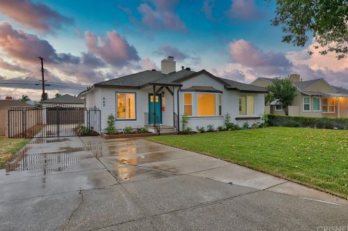 869 Edna Pl, Covina, CA 91722-3223