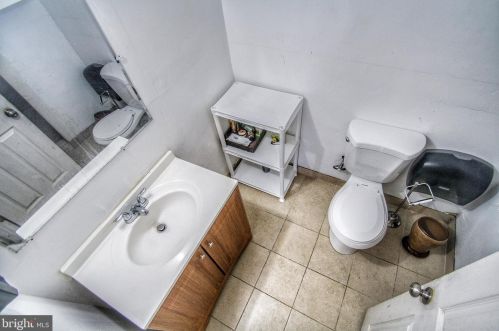 124 Fariston Dr, Philadelphia PA 19120-1007 exterior