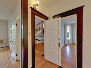 2207 14th Ave, Portland OR  97212-4483 exterior