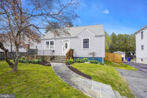 3108 Annandale Rd, Falls Church, VA 22042-2731