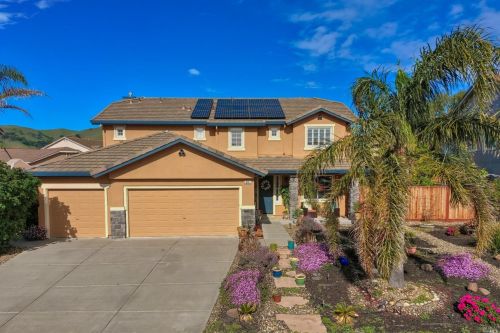 818 Westgate Dr, Vacaville, CA 95687-7722