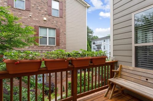 3261 Ferncliff Ln, Atlanta GA  30324-2569 exterior