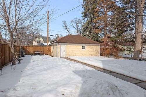 1815 Juliet Ave, Saint Paul MN  55105-2124 exterior
