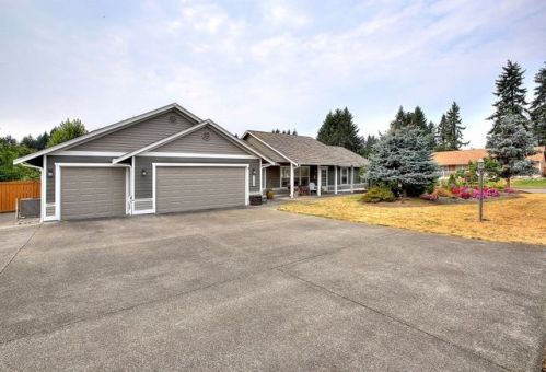 23504 48th Ave, Elk Plain, WA 98387-6136