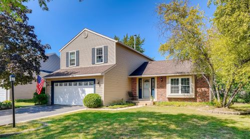24 Ascot Ln, Streamwood, IL 60107-6618