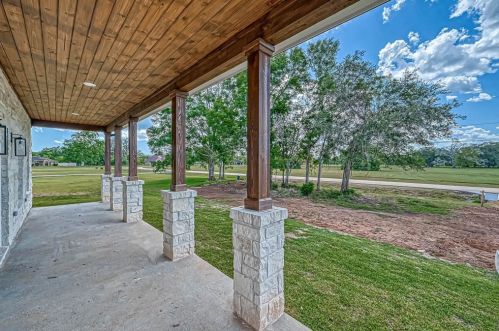 206 Cattle Drive Trl, Angleton TX 77515-9085 exterior