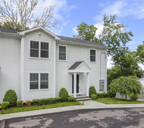 20 Lower Rocks Ln, Norwalk CT  06851-2002 exterior