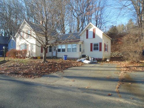 27 Spring St, Hinsdale, NH 03451-2115
