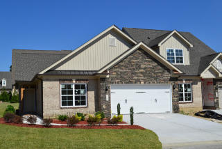 5236 Esher Dr, Walkertown, NC 27051-9480