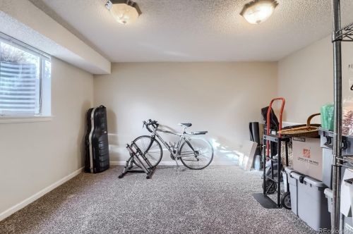 990 Zeno Way, Aurora CO 80017-3394 exterior