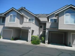 317 Lagoon Cir, Rodeo, CA 94547-2032