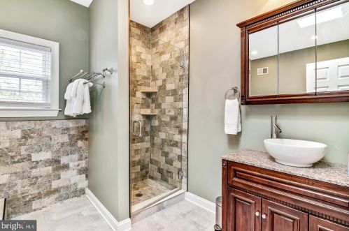 1029 Cleveland St, Philadelphia PA 19146-2648 exterior