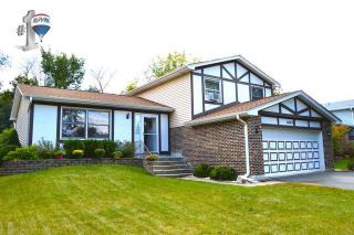 1043 Park Place Dr, Hanover Park, IL 60103-4414