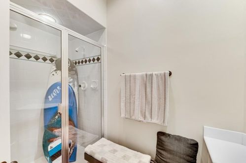 5485 Errol Pl, Atlanta GA  30327-4871 exterior