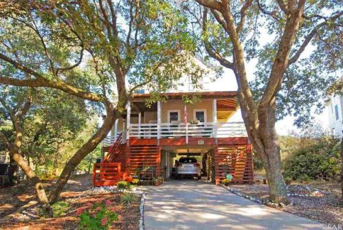 1247 Lakeside Dr, Corolla, NC 27927-9588