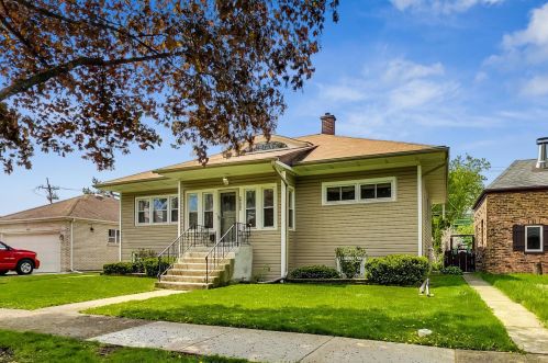 3924 Forest Ave, Brookfield, IL 60513-2122