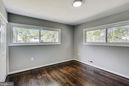 917 Northwest Dr, Silver Spring MD  20901-1435 exterior